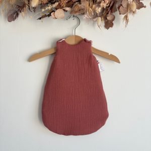Gigoteuse Poupée en Gaze de Coton Marsala (rèf E.S)